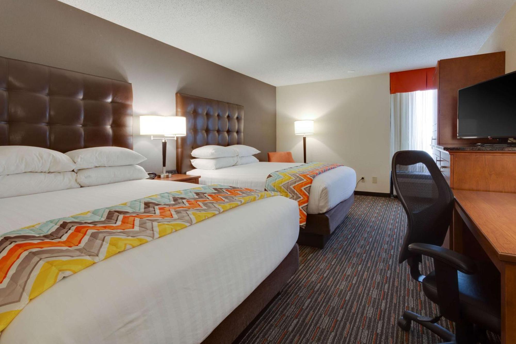 Drury Inn&Suites Columbia Stadium Boulevard Exterior foto